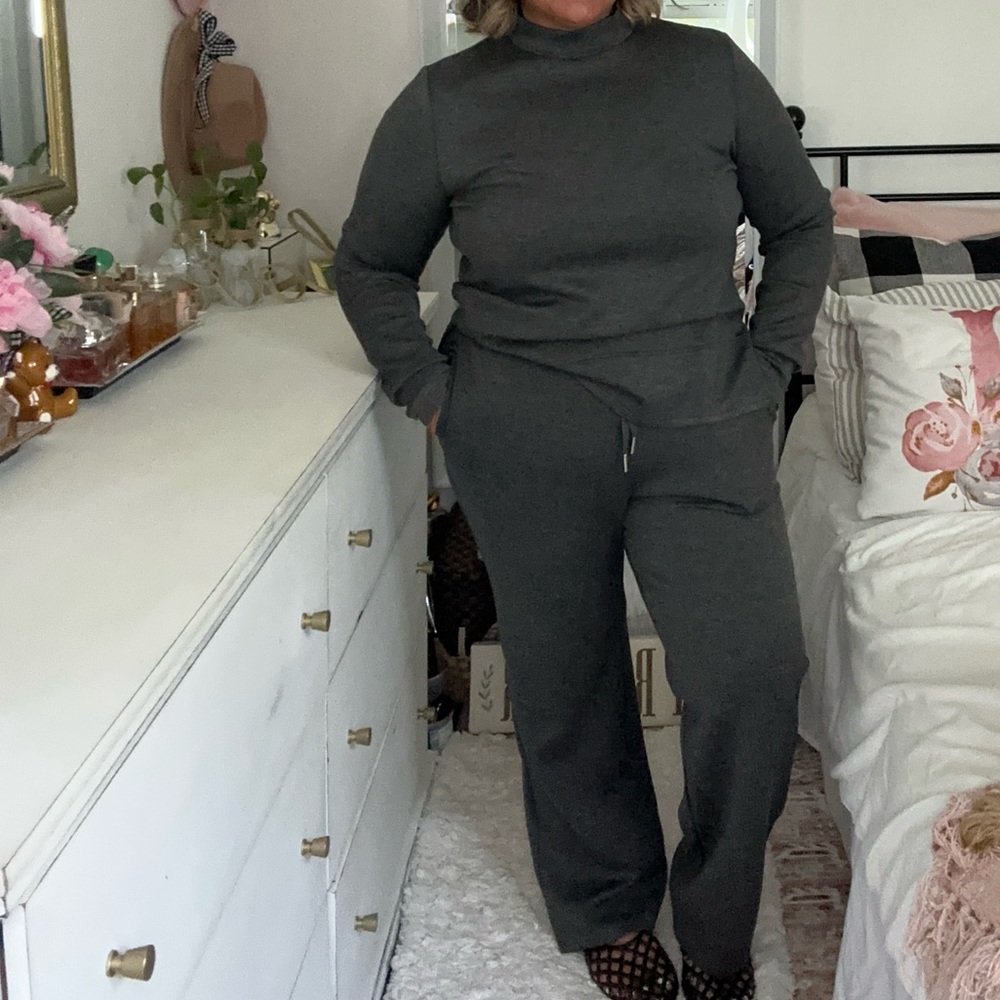 Women's Charcoal Jogger Set